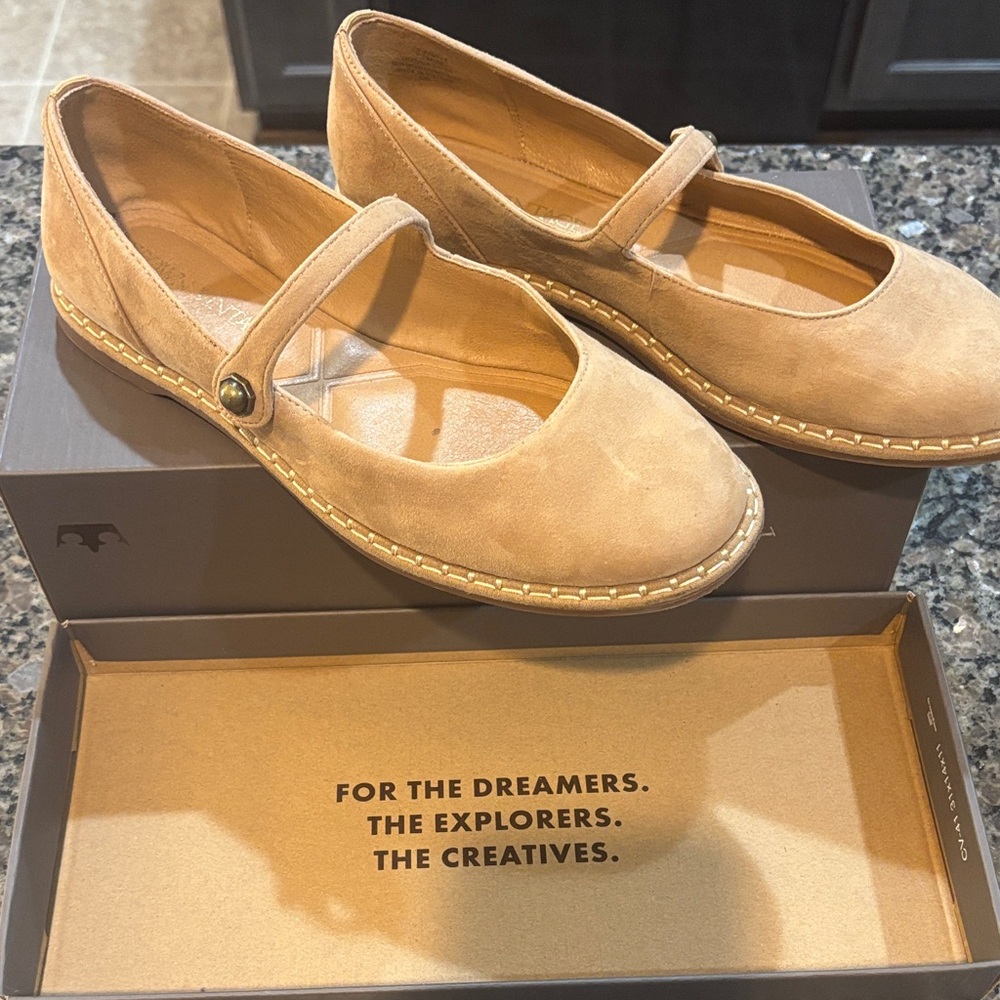 Crown Vintage Beige Mary Jane Flats